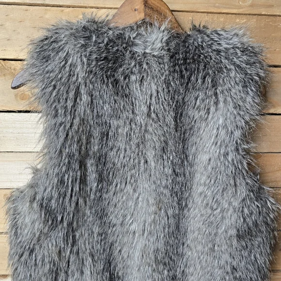 Club Monaco Open Front Faux Fur Vest Womens Small - Picture 10 of 11